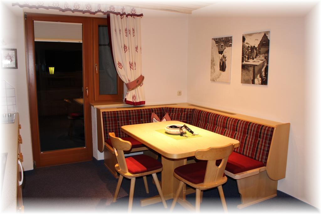 Haus Saumspitz Apartment Sankt Anton am Arlberg Room photo