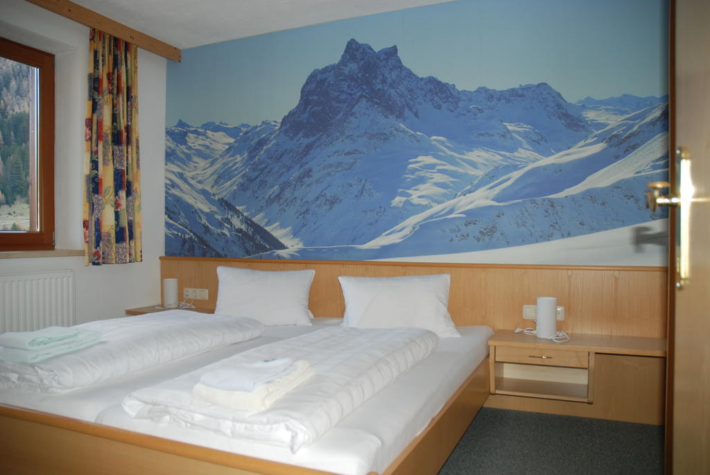 Haus Saumspitz Apartment Sankt Anton am Arlberg Room photo