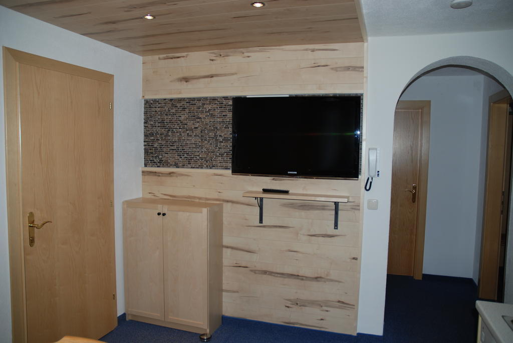 Haus Saumspitz Apartment Sankt Anton am Arlberg Room photo